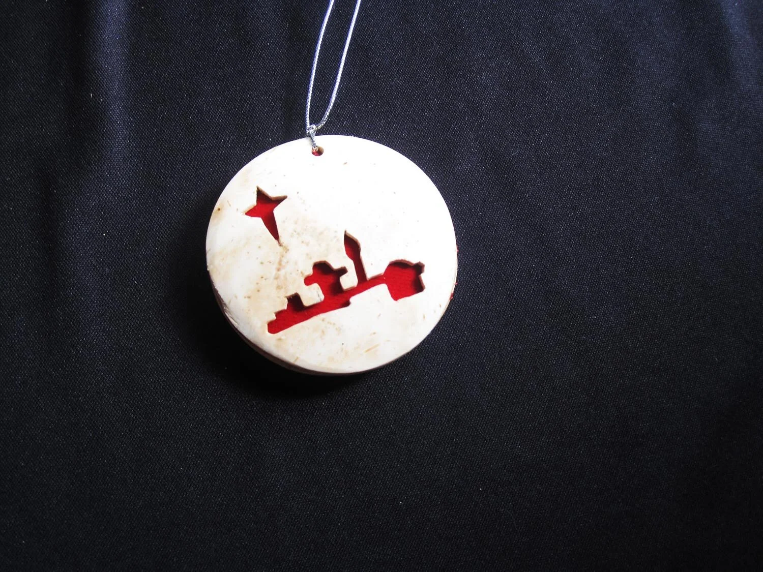 Double-sided coconut Christmas tree ornaments