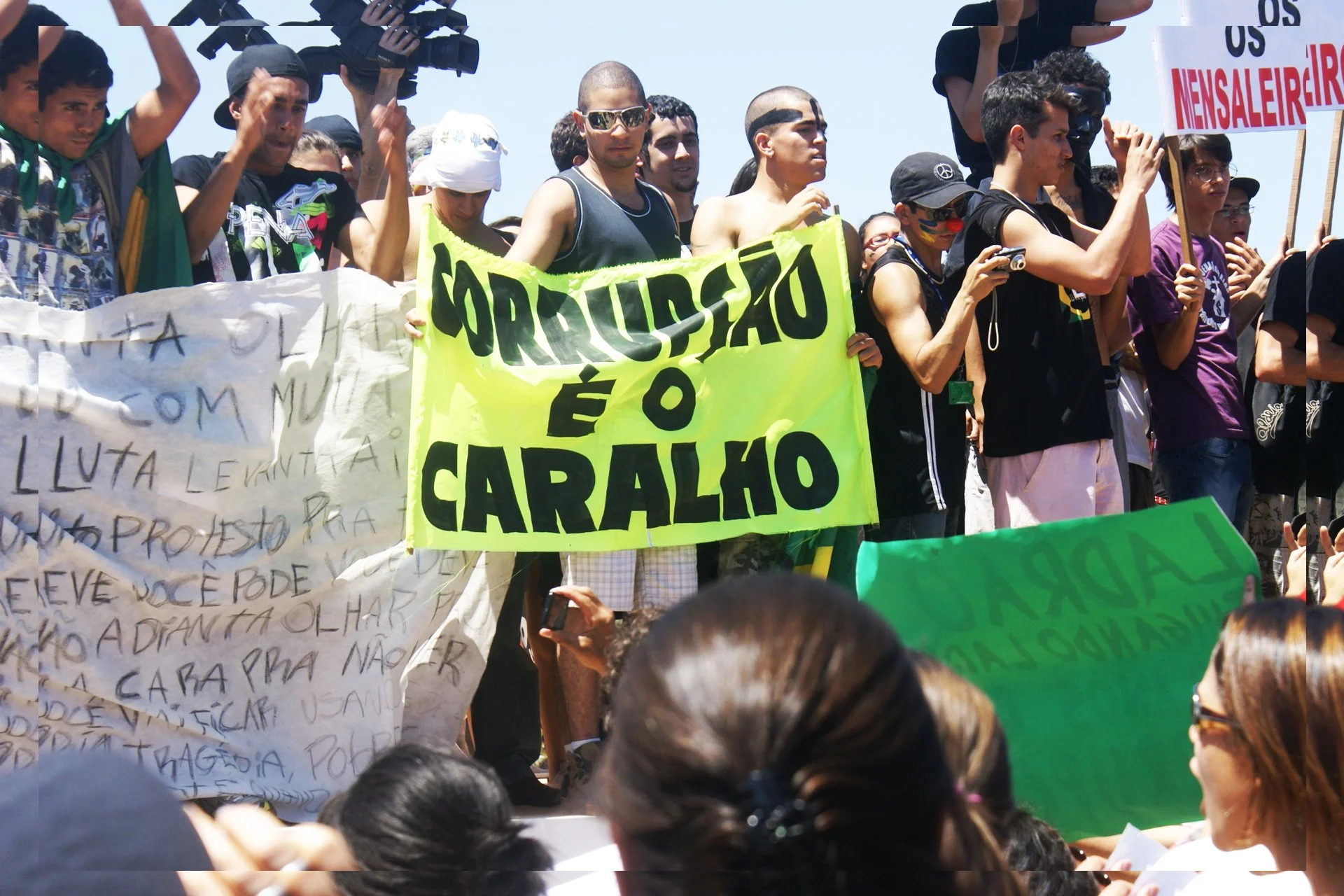 corrupcao é o caralho 2.jpg