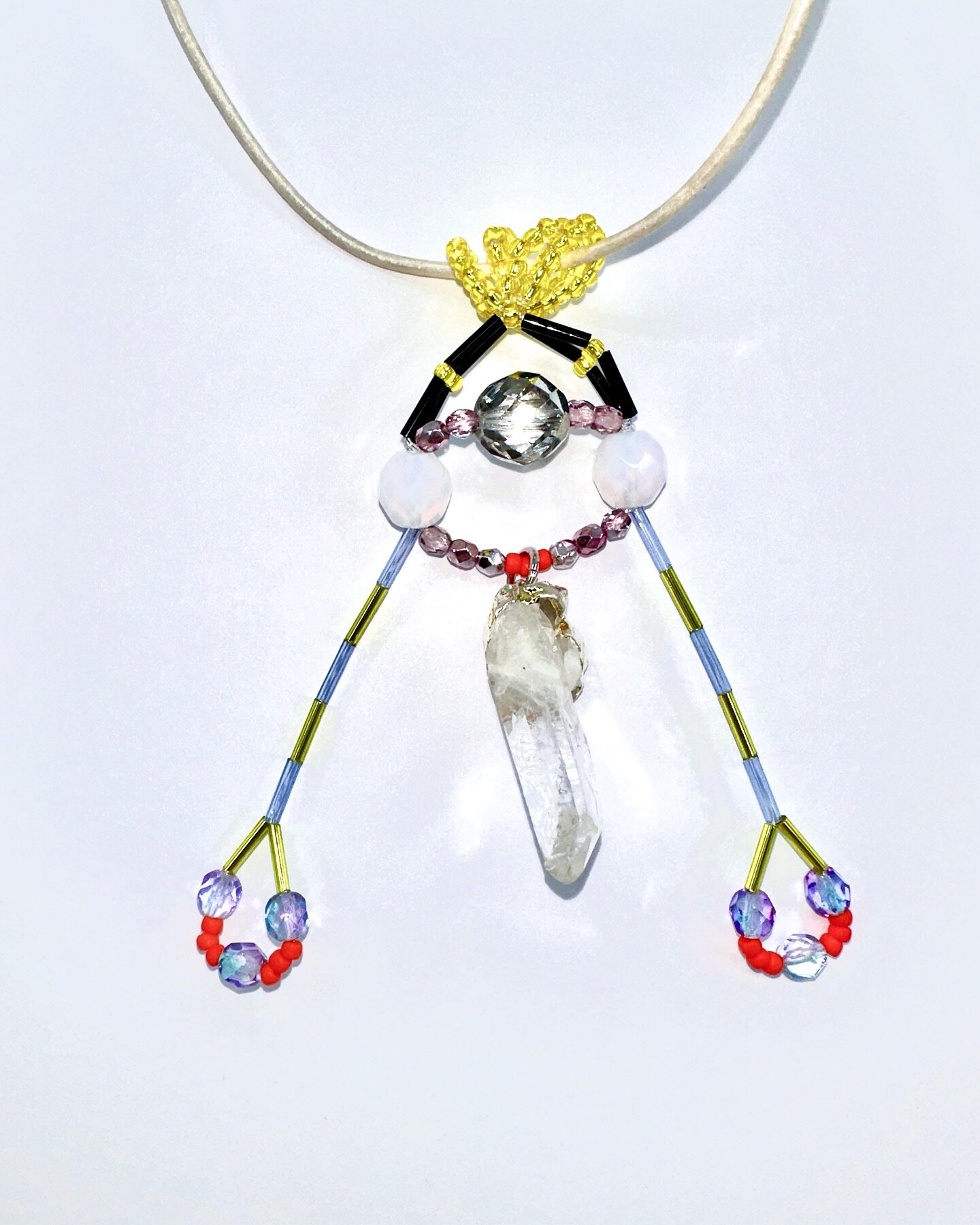 Kristall meine allerliebsten Steine. 🪽🪽🪽🪽🪽🪽🪽🪽
#crystal #bergkristall #kristall #pendant #luzern #lucerne #fabiennemorel #basel