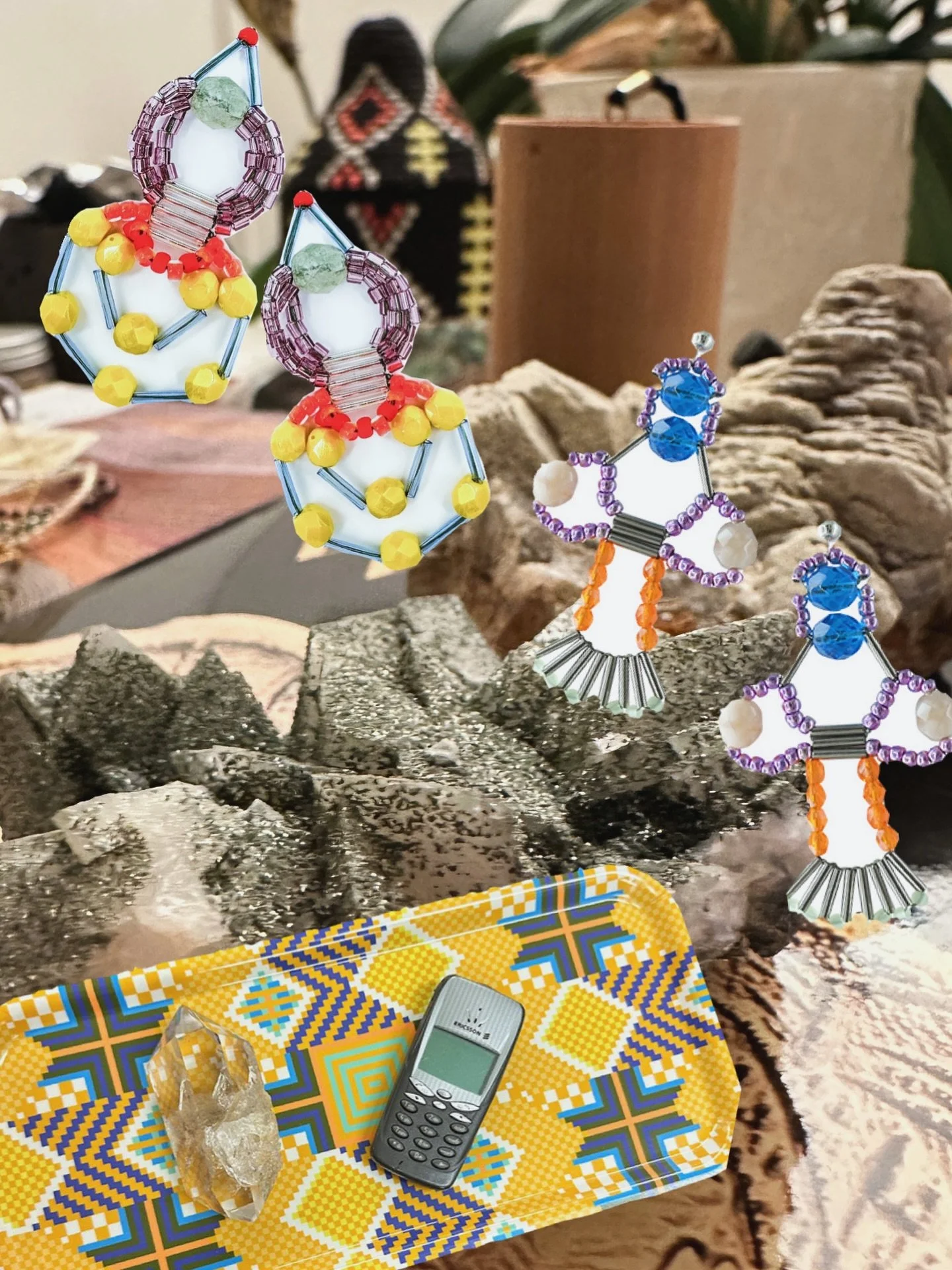 Sommer activities&hellip; my shop is open 💛

#FabienneMorel #LucerneArtist #SwissDesign #HandcraftedJewelry #TextileArt #StudioLife #CreativeSpace #LocalArtisans #ArtisticJourney #LucerneCreatives #earrings #traysfordays #trays
