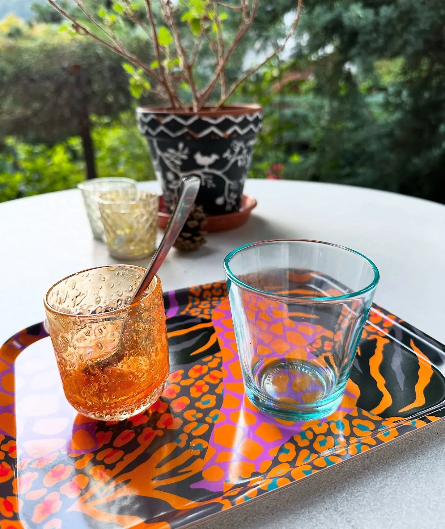 Trays * Serviertablett * Colourful * Joyful 

#FabienneMorel #ColorfulTrays #PatternLovers #ServingInStyle #ArtfulTableware #BoldAndBright #DesignForLiving #PatternDesign #TabletopArt #CreativeDining #SwissDesign #LuzernStyle #HomeWithPattern #Statem
