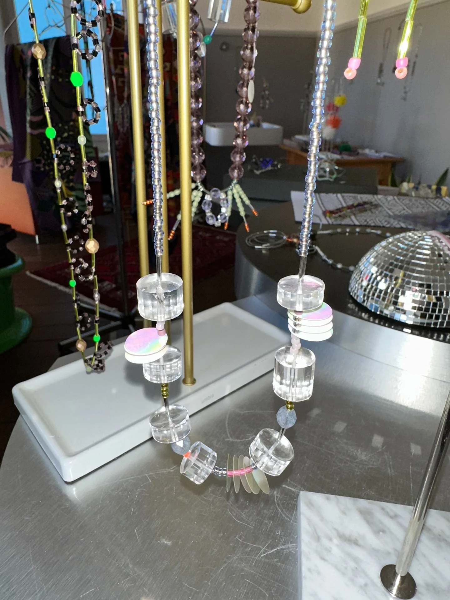 A luminous Crystal Necklace will shine at @blickfang.official Z&uuml;rich. Next week !!!

#FabienneMorel #BlickfangZ&uuml;rich #HandmadeJewelry #CrystalNecklace #SwissDesign #TextileArt #ColorfulDesign #UniqueJewels #DesignFair #ContemporaryCraft #Mu