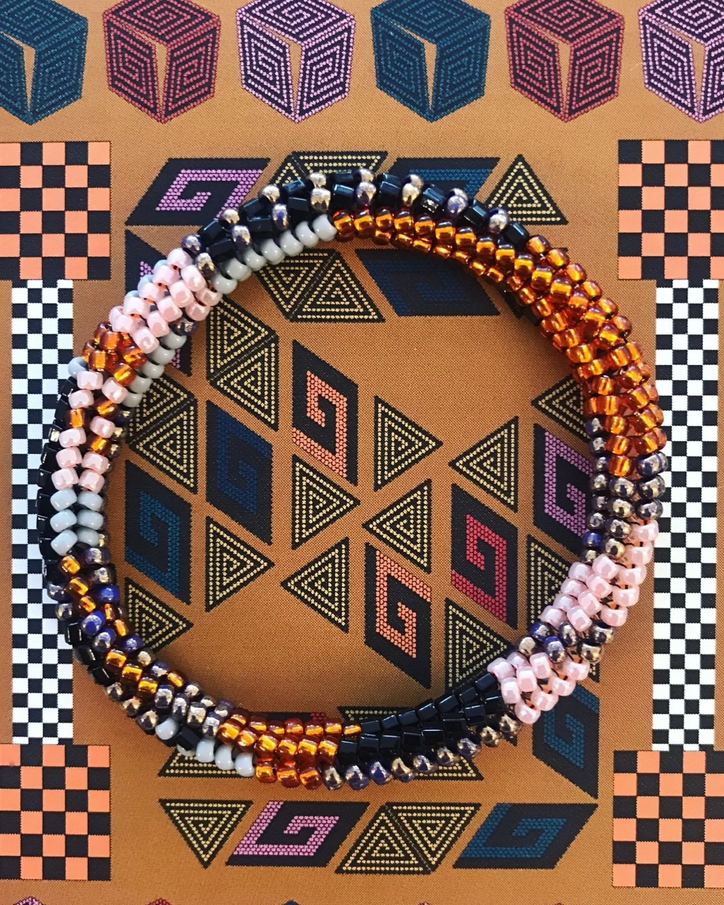 Beads and Mosaik and Beading 

#fabiennemorel #mosaik #joyfullBeading #breathencodedart #spiralreturnsback

This symbol carries my breath. Recognition, Resources, and Resonance return in balance.