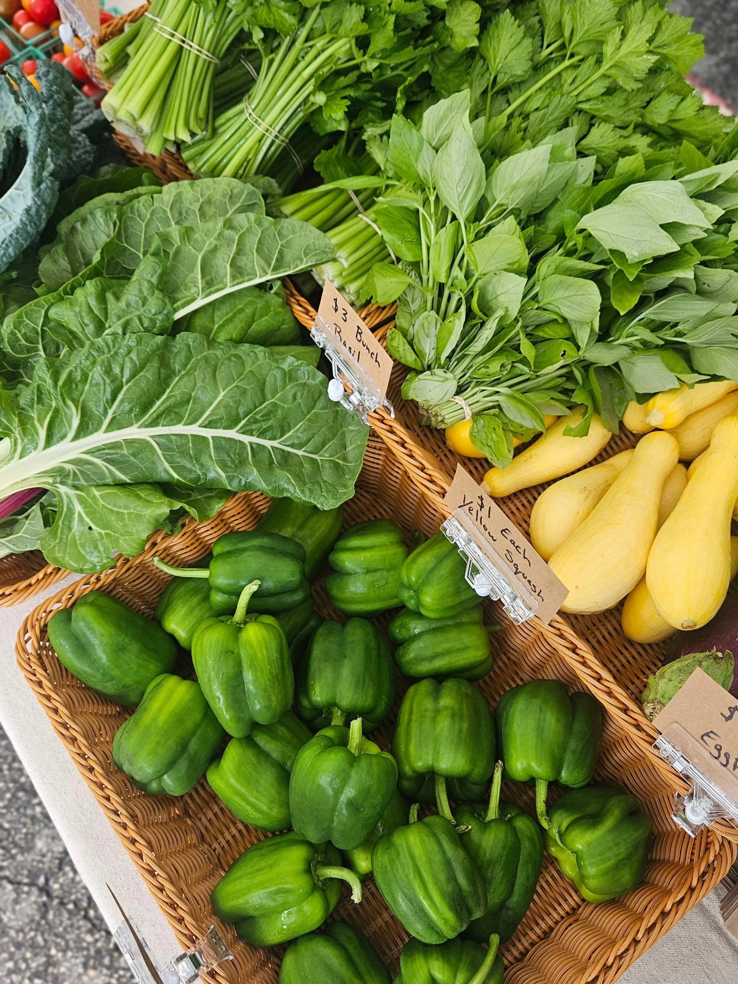 🌻 San Marcos friends! 🌻

Need a midweek flower fix? Stop by our flower and vegetable stand this Wednesday from 10:30 AM&ndash;12:00 PM at 2603 Hunter Rd, right next door to San Marcos BBQ.

We'll have fresh-cut flowers straight from the farm along 