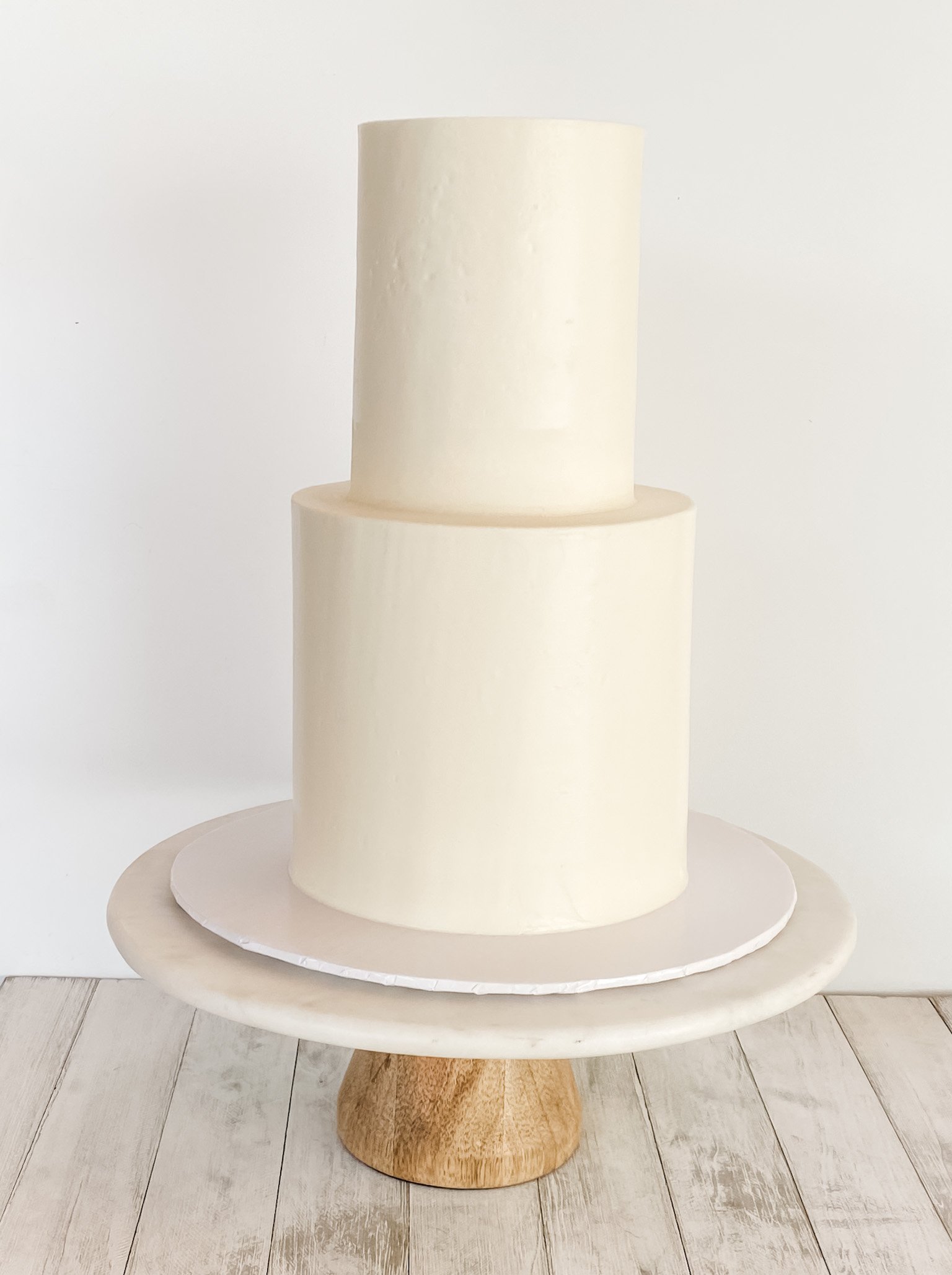 Signature Two Tier Cake - Smooth Finish