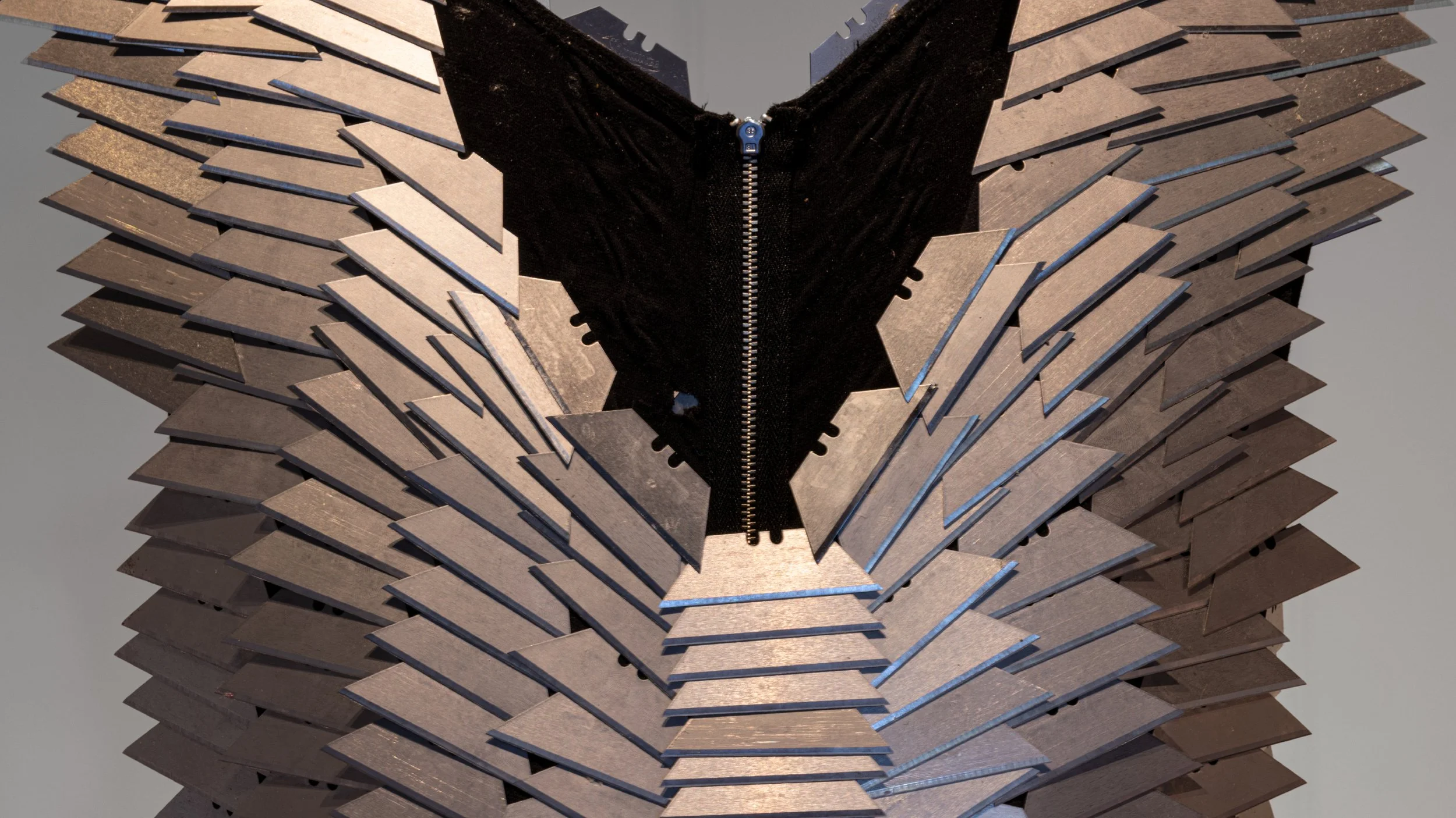 Madyson Goss / I’m Wired /
Razor Blade Dress (detail) / Multimedia / madysongoss.cargo.site