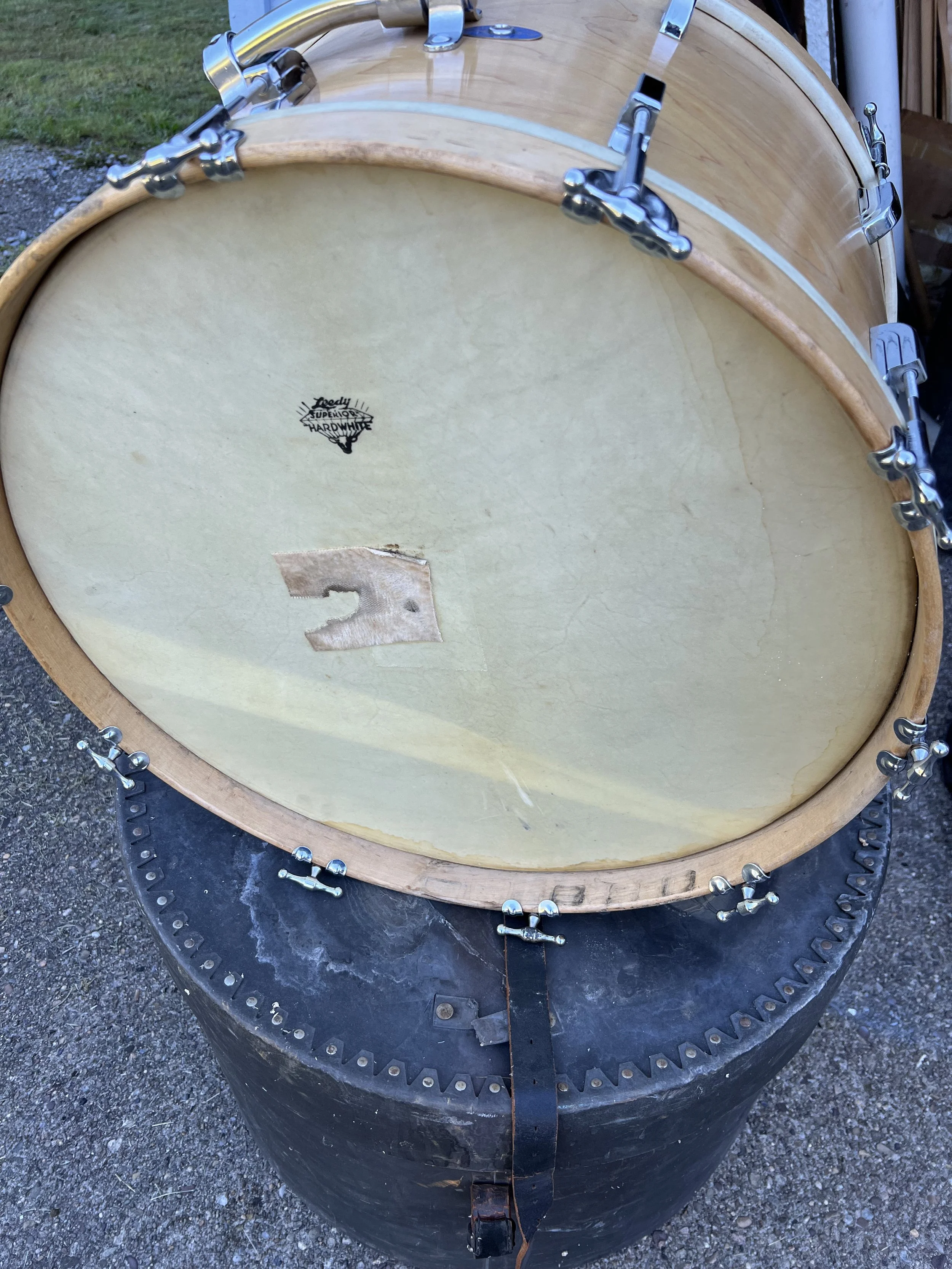 Leedy Bass Drum 14x 22 with Calf skin heads — Drummers Service