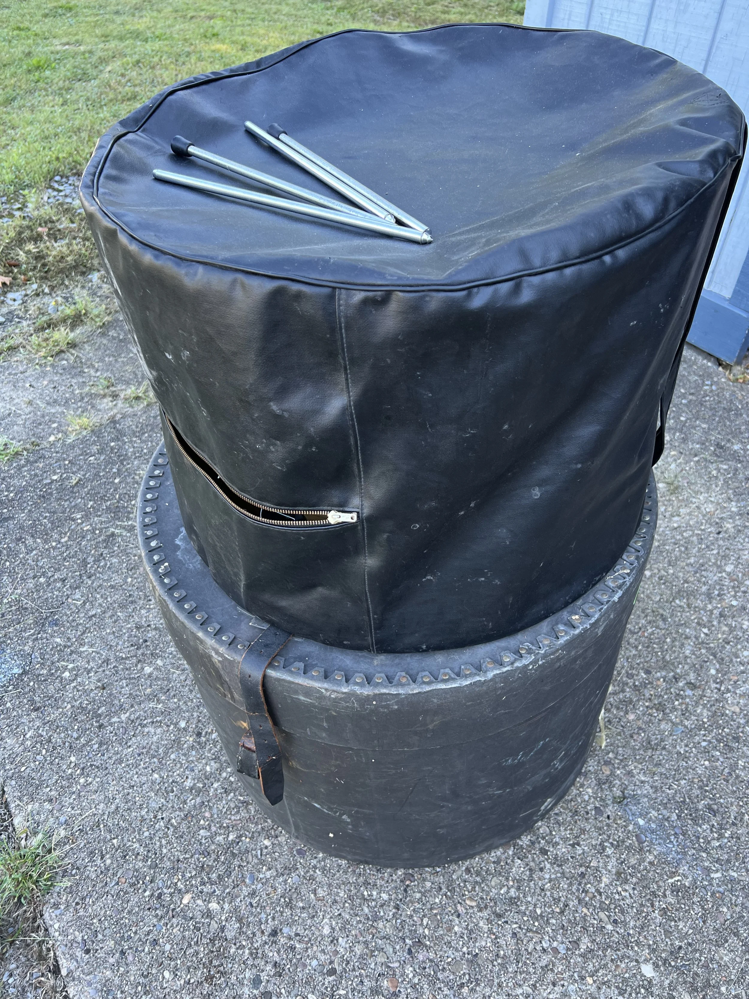 Leedy Bass Drum 14x 22 with Calf skin heads — Drummers Service