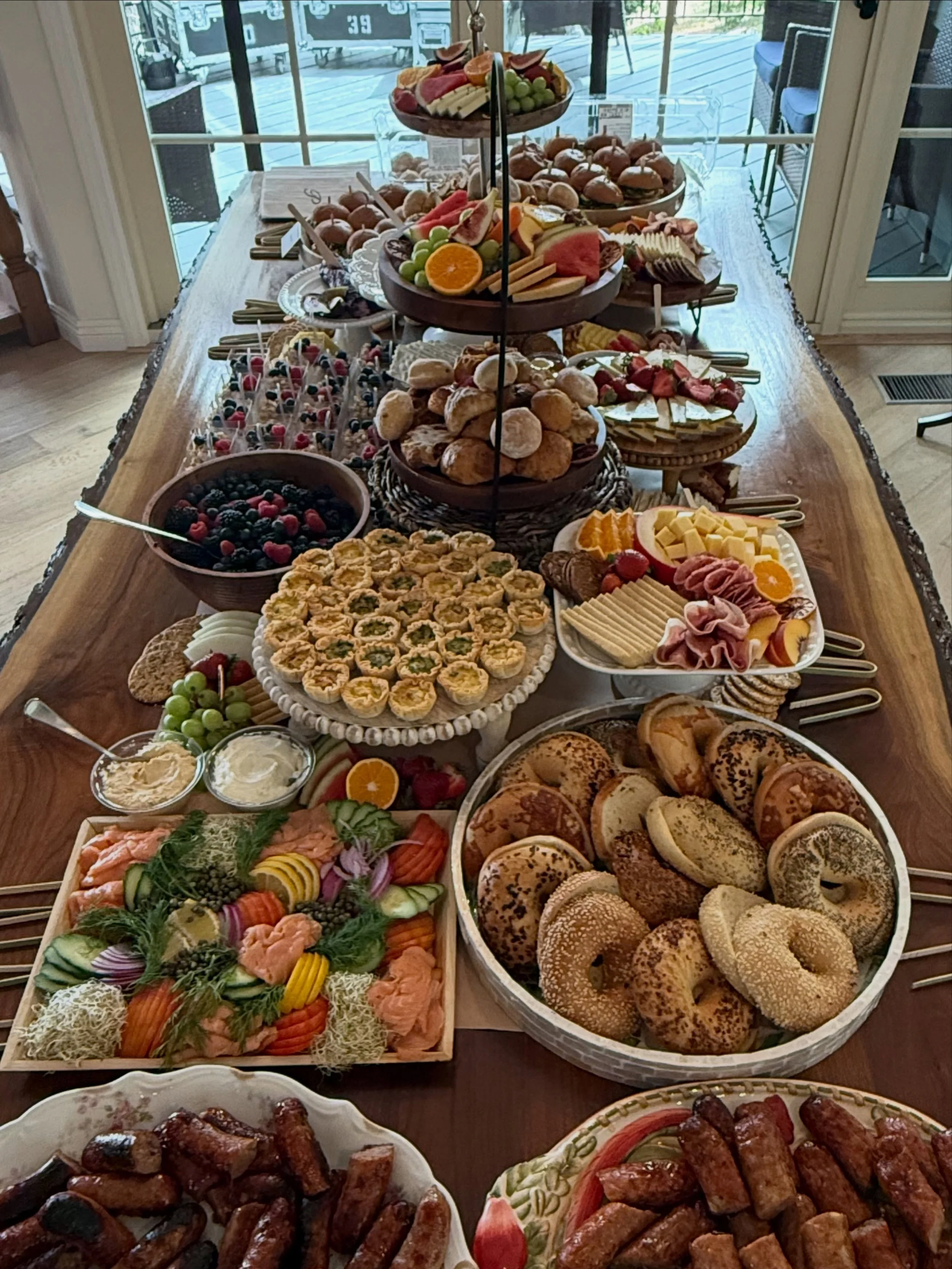 POV - you just got married and wake up to brunch 😍

Let us handle the food so you don&rsquo;t have to after the best night of your life 🤩

#brunch #weddingbrunch #afterweddingbrunch