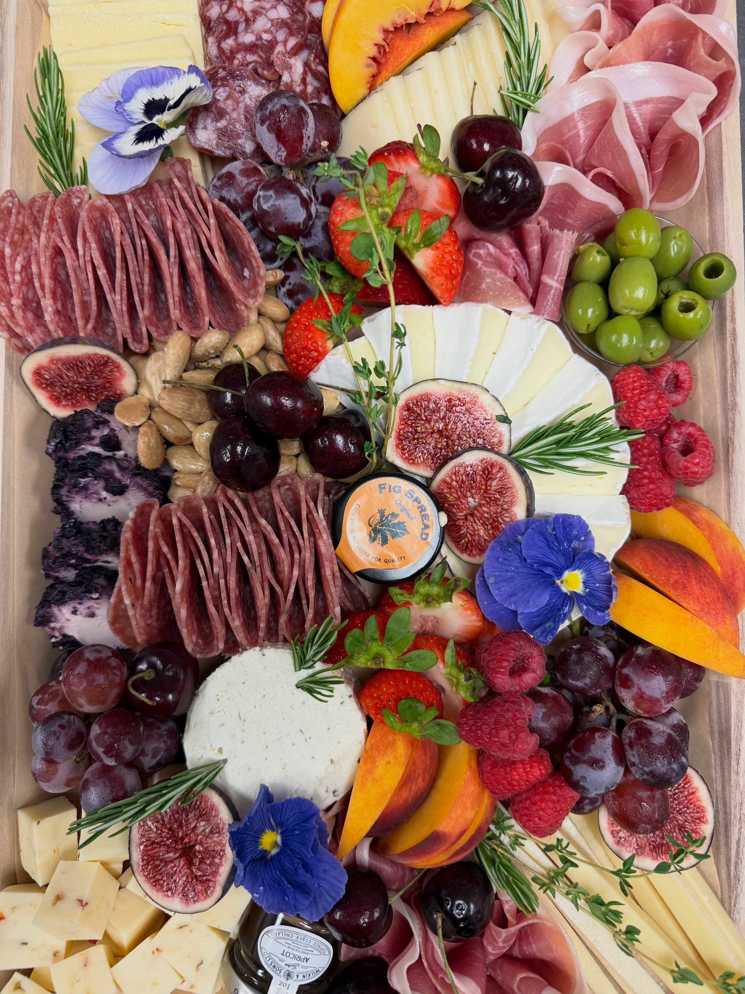 When it&rsquo;s to hot to make dinner - grab a charcuterie board and a glass of wine! 

#toohottocook #heatwave #sandiego