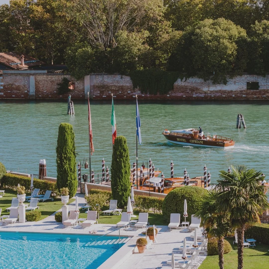 Rockstar Arrivals: Making Your Arrival Half the Fun