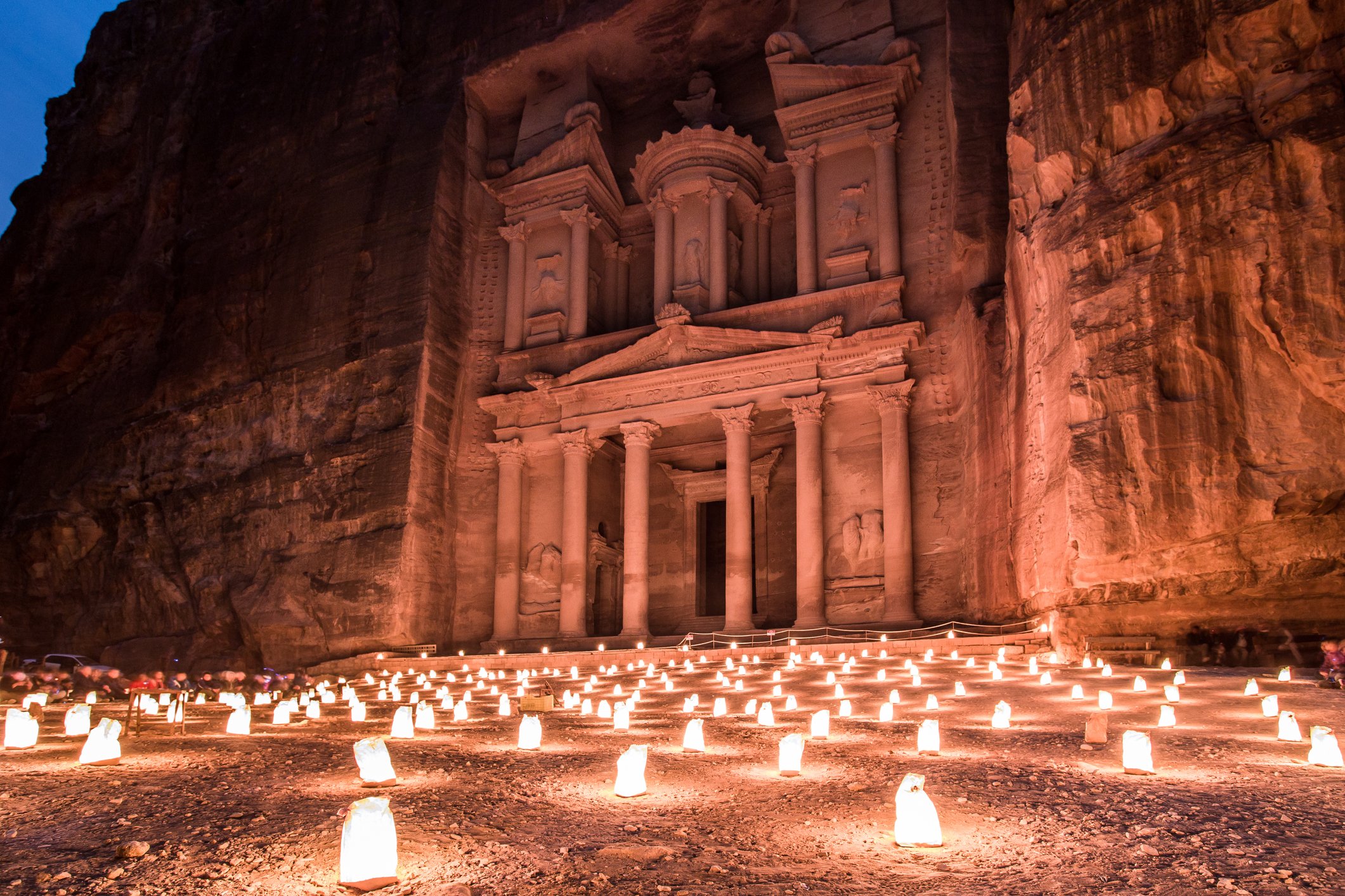 A Travel Lover's Guide to Holiday Giving
