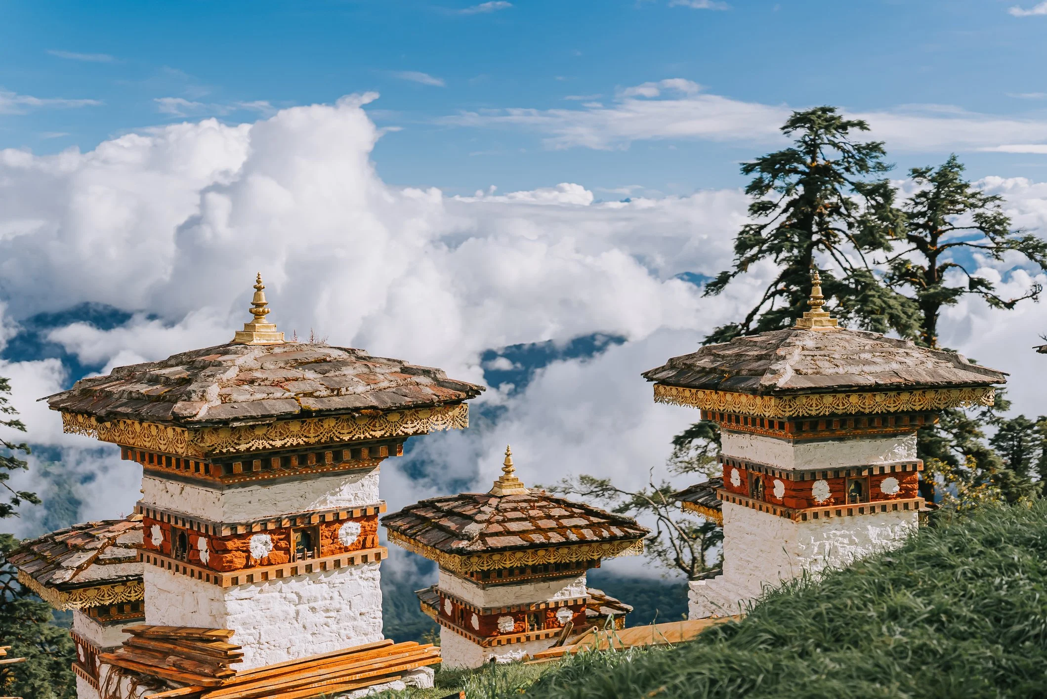 Discover Beautiful Bhutan - The Land of Happiness