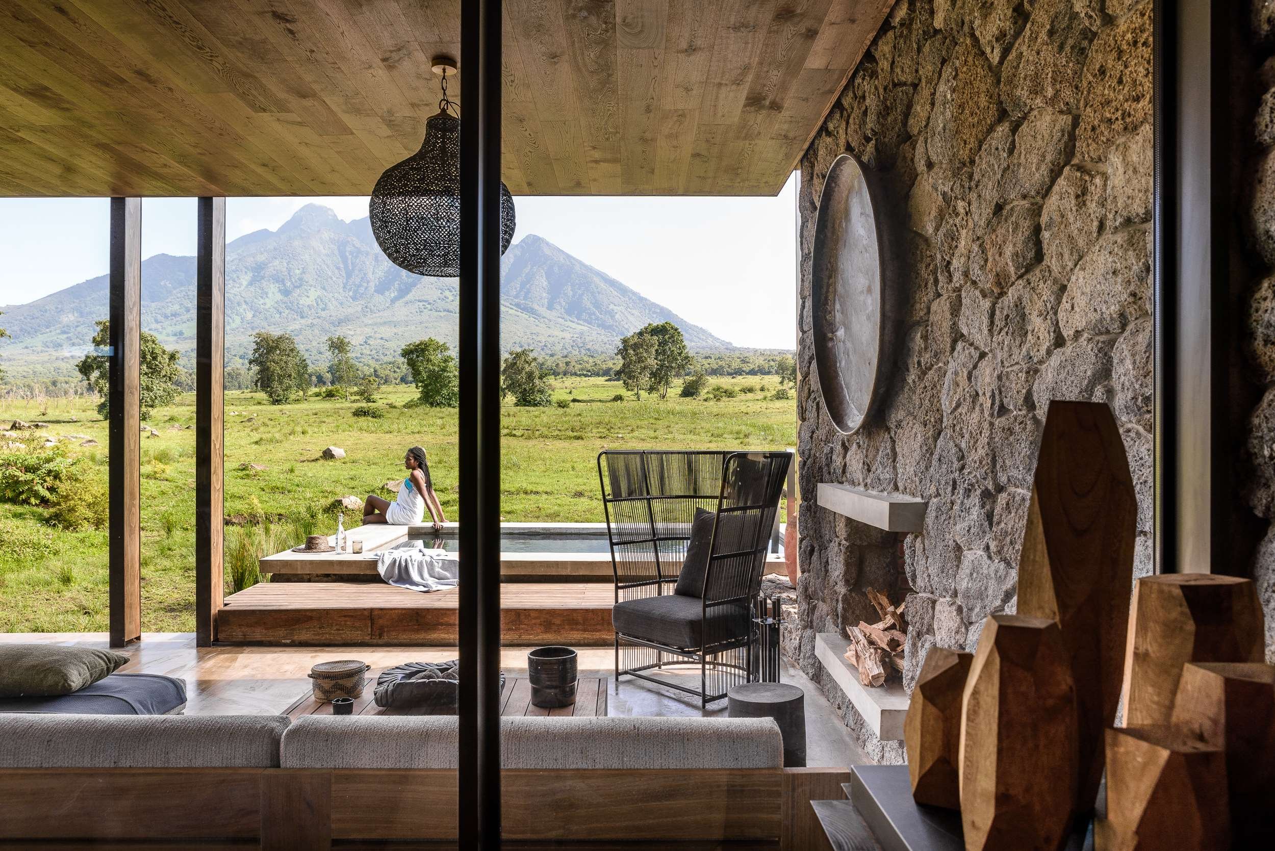 Gorilla-Trekking-4-Rwanda-Singita-Volcano.jpeg