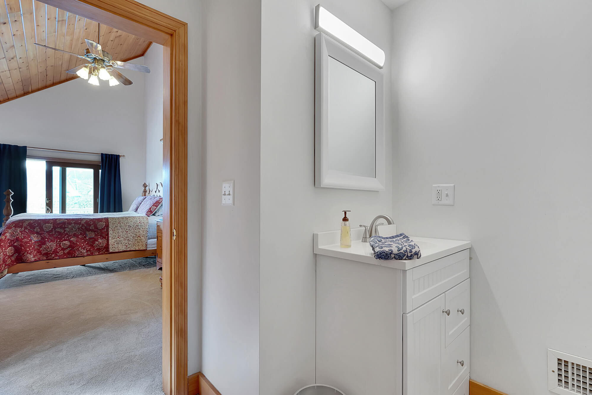 65-web-or-mls-37MammothLane-88.jpg