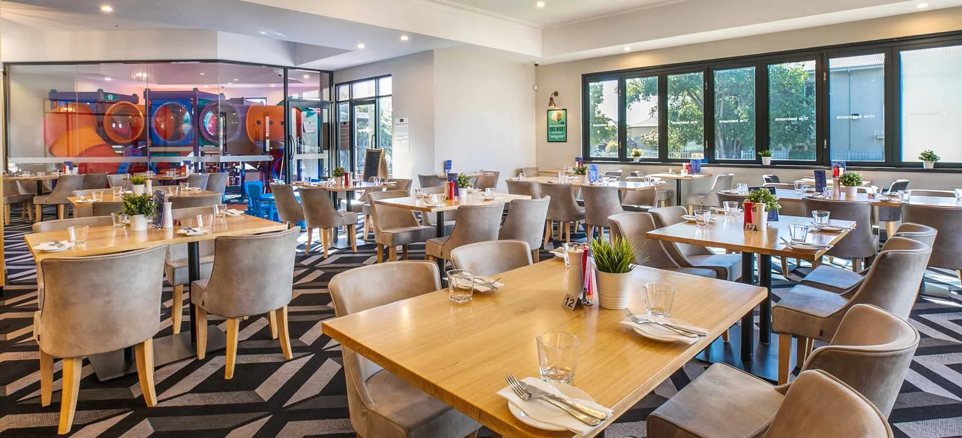 Eat-Core Content-Family Bistro-Banner.jpg