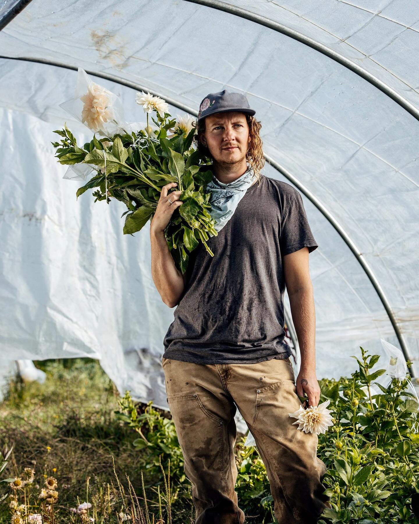 This past season we had the opportunity to work with @marynmck @scientific_american on a story about local florals as an alternative to the pesticide laden conventionally flown in florals in the industry. @jesse_burke came to the farm at the perfect 