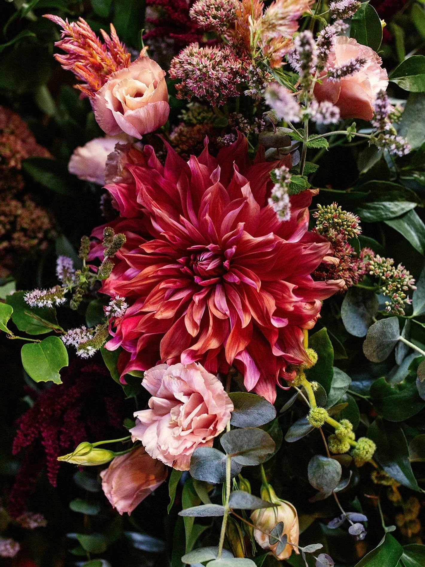 Cuddled by the woodstove with some of the first rain in literal months, oooogling over the wedding floral pics starting to come in. Love this unctuous snap of a farmer’s choice palette, music filled celebration from September. Congrats to K + N