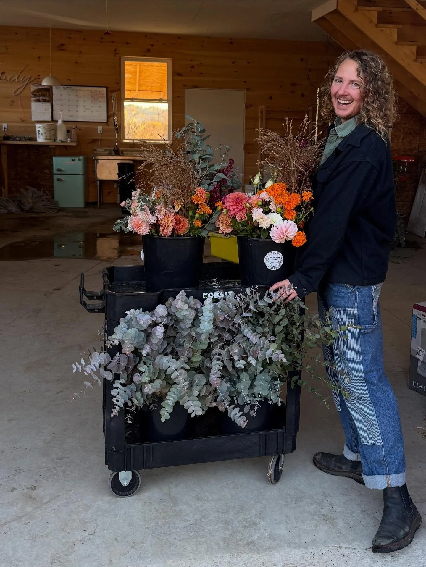 Our DIY and a la carte weddings just got a glow up on the website! With an added a la carte specific landing page and FAQs, we&rsquo;ve made it easier to order blooms for your event. Get in touch and we will send you a link to our online flower shop 