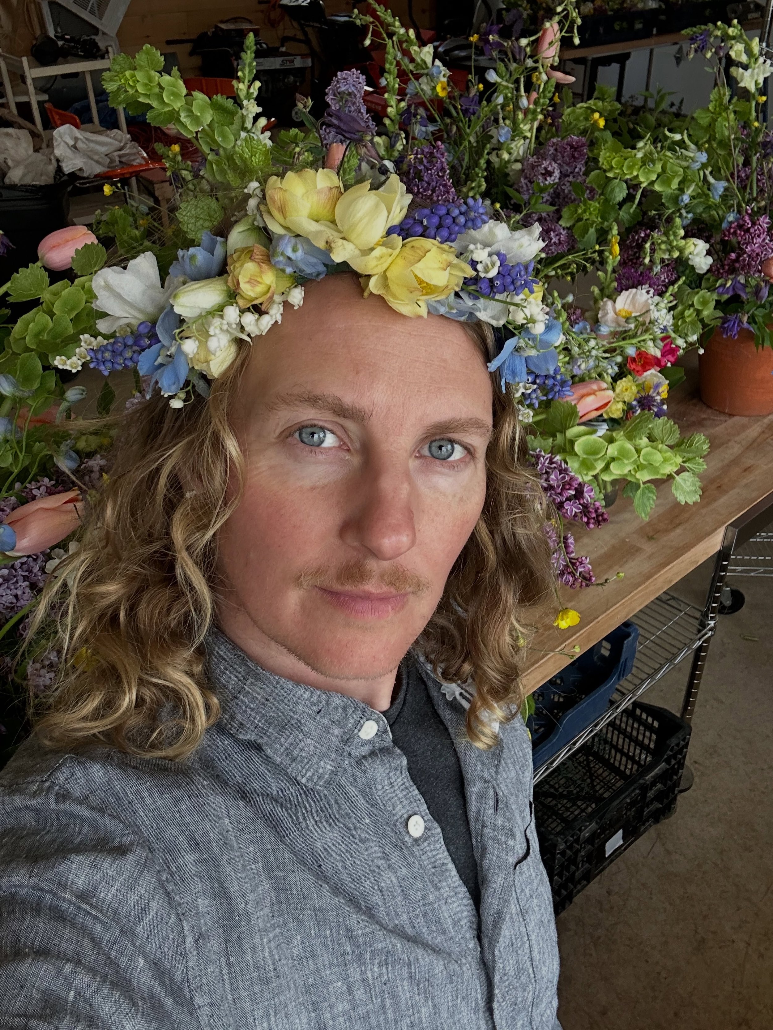 Tis the season again to try on flower girl crowns and then pee myself laughing when I find these v serious selfies in my camera roll&hellip;.