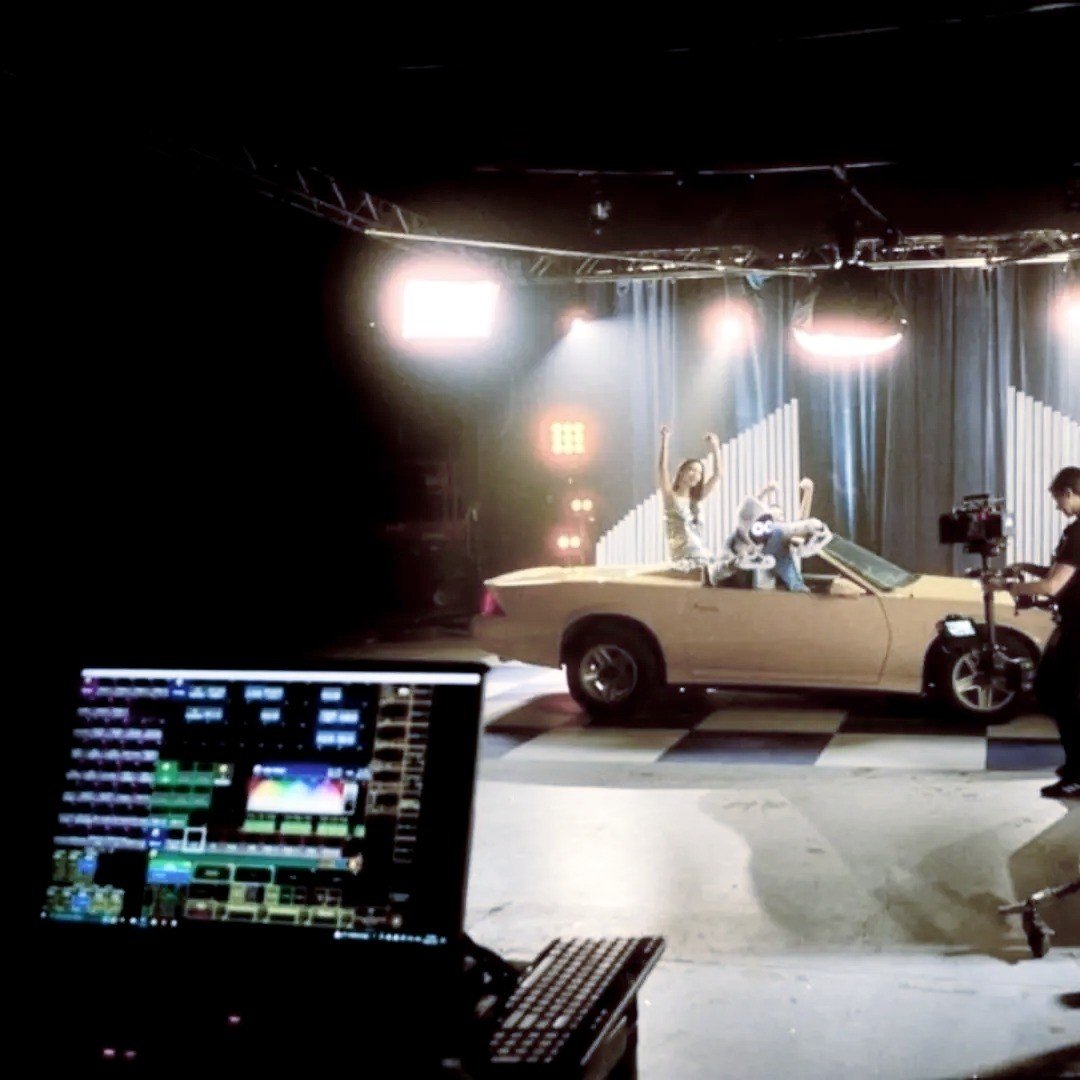 &quot;Cause we all just wanna be 15 cars,
And live in 15 cars, driving 15 cars
Hey, hey, I wanna be a rockstar&quot; BoyWithBack ft. NickelUke

reposting because the bad cropping was keeping me awake at night. 

Super thrilled to have gaffed this coo