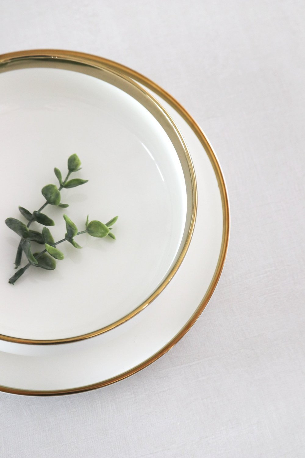 "The Luxury Collection" White Bowl with Gold Trim - Large - PREORDER AVAILABLE TO SHIP 5/10/25