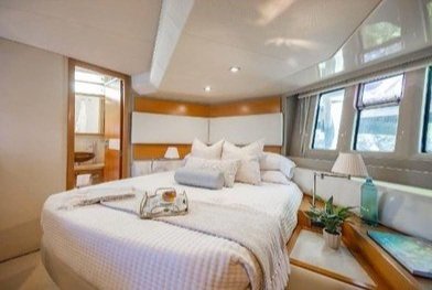 60%27+AZIMUT+R+-+FREE+YACHT+MIAMI+8.jpg