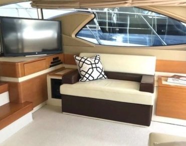 60%27+AZIMUT+R+-+FREE+YACHT+MIAMI+5.jpg