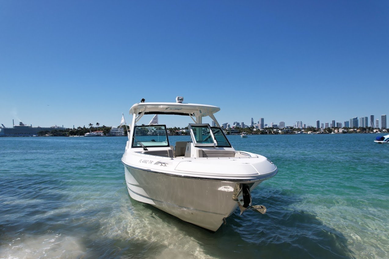 28' BOSTON WHALER - FREE YACHT MIAMI 5.jpeg