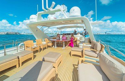 100' AZIMUT JUMBO - FREE YACHT MIAMI 3.jpeg