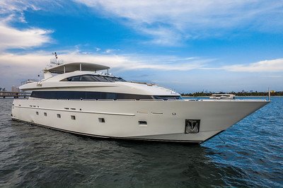 116' BAGLIETTO - FREE YACHT MIAMI 1.jpeg
