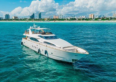 100' AZIMUT JUMBO - FREE YACHT MIAMI.jpeg