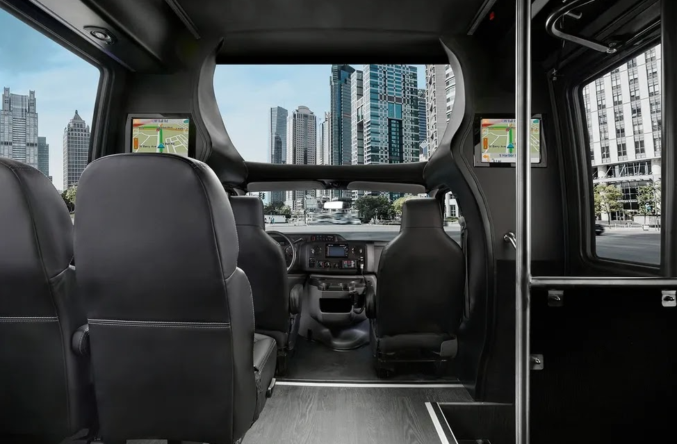 MINICOACH - FREE LIMO MIAMI 3.png