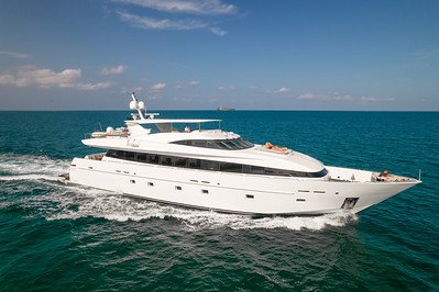 116' BAGLIETTO - FREE YACHT MIAMI.jpeg