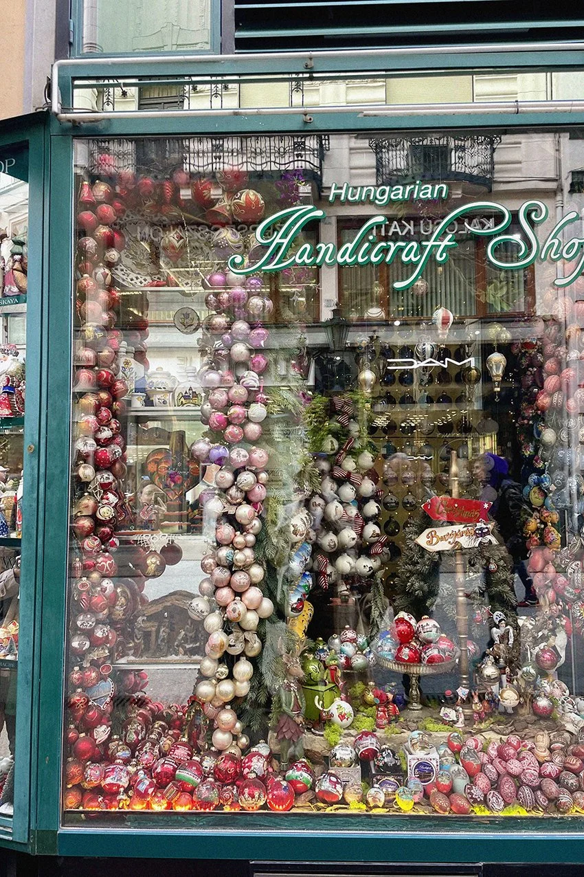 BUDAPEST-EXTERIORS iii_9113_low.jpg