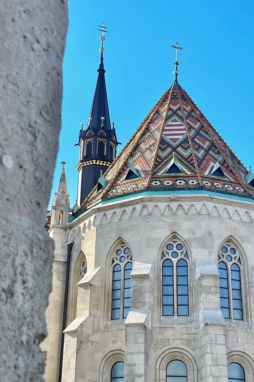 BUDAPEST-EXTERIORS xi_9460_low.jpg