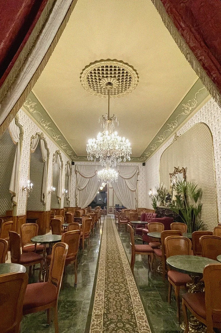 BUDAPEST-INTERIORS vii_9762_low.jpg