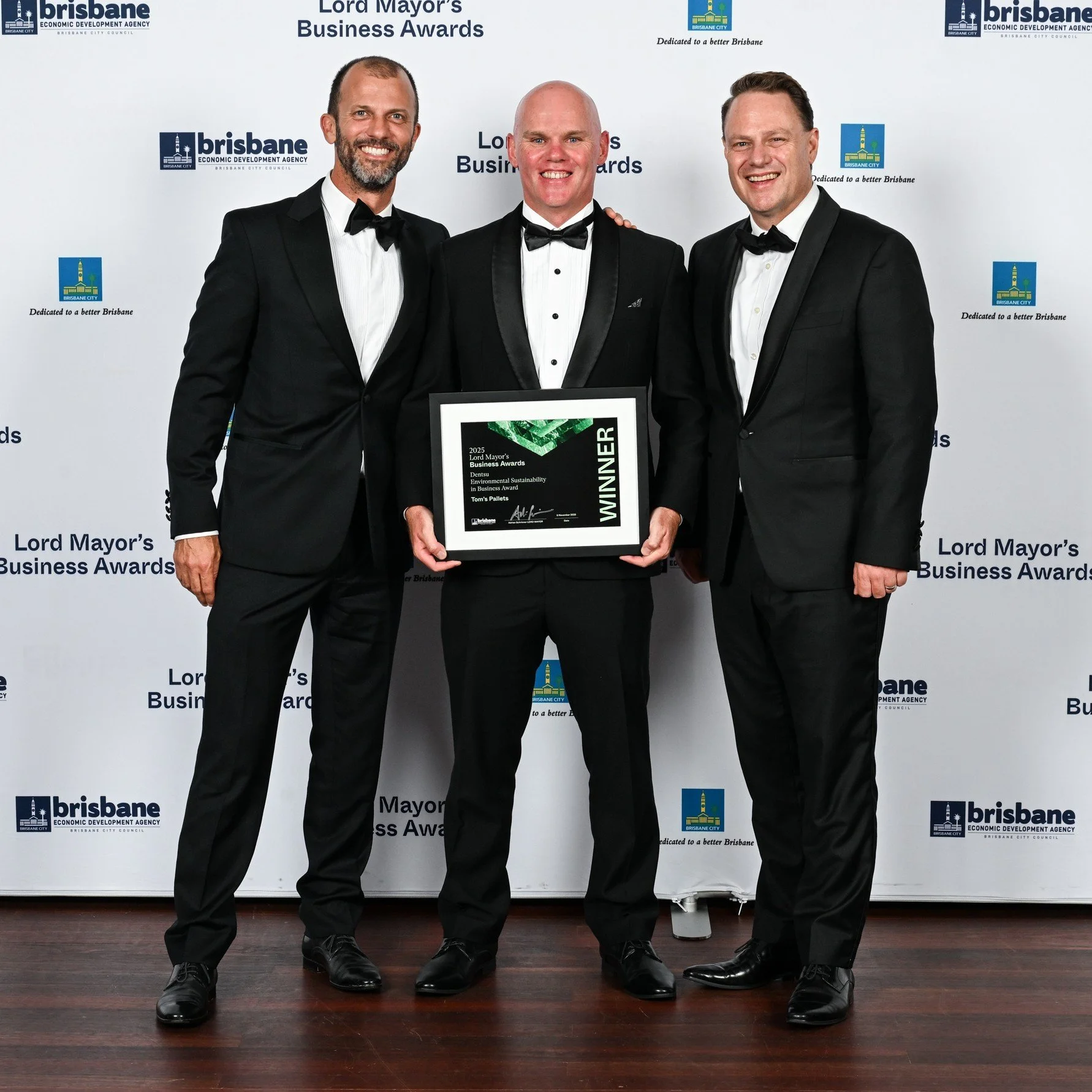 Dave Balfe (centre) with Brisbane Lord Mayor Adrian Schrinner (right) and Dentsu Managing Director Chris Ernst (left)