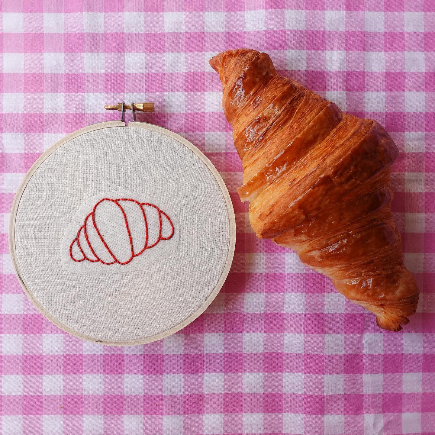 Are you a fiend for fougasse, a connoisseur of croissants, or a sucker for sourdough? Well, get BREADY because I&rsquo;ve been baking up these VERY fun little stick + stitch packs! 🪡 Each pack comes with 9 bread-inspired embroidery designs ready for