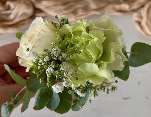 corsage 2.jpg