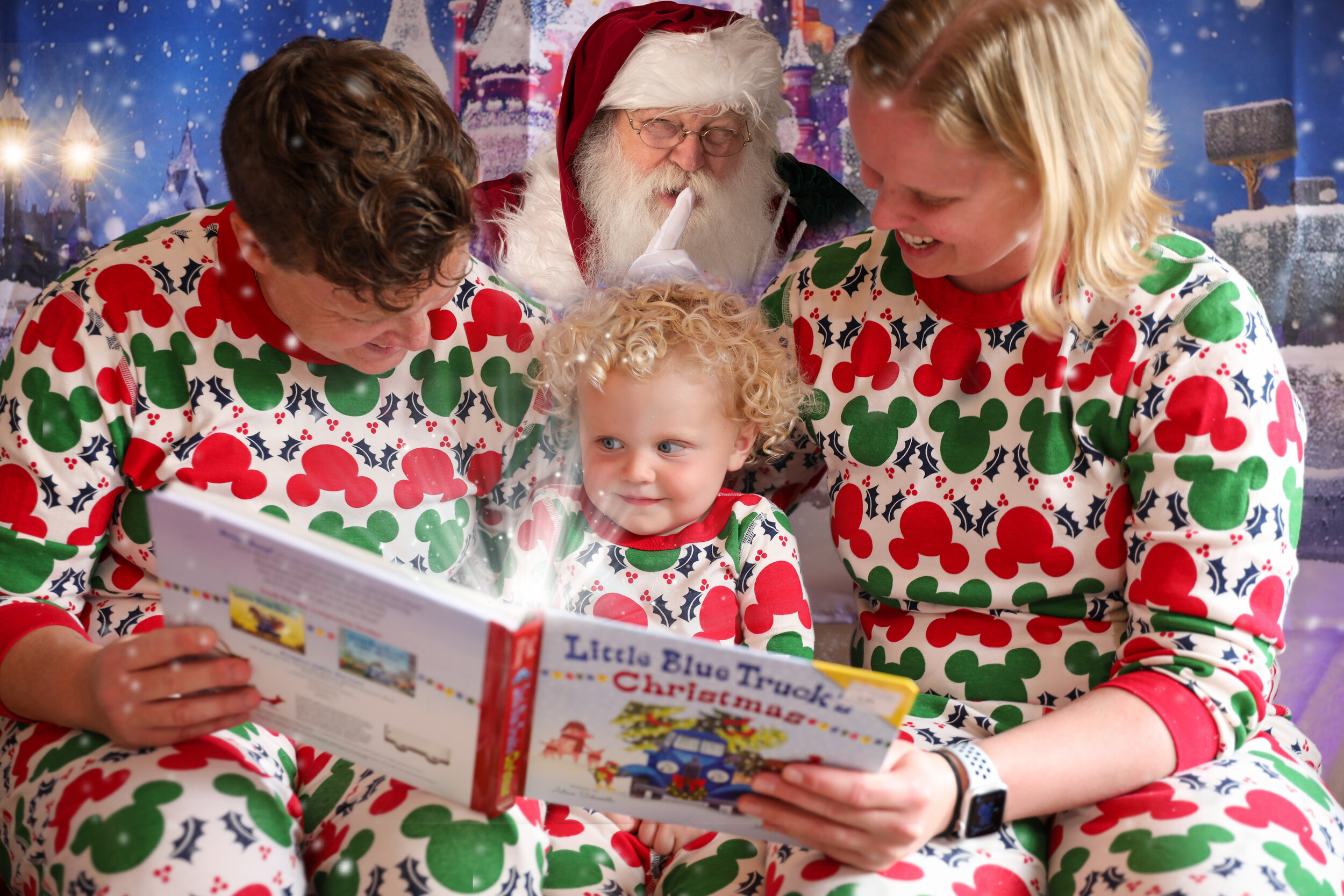 Reading Book  Santa_Magic edit 03.jpg