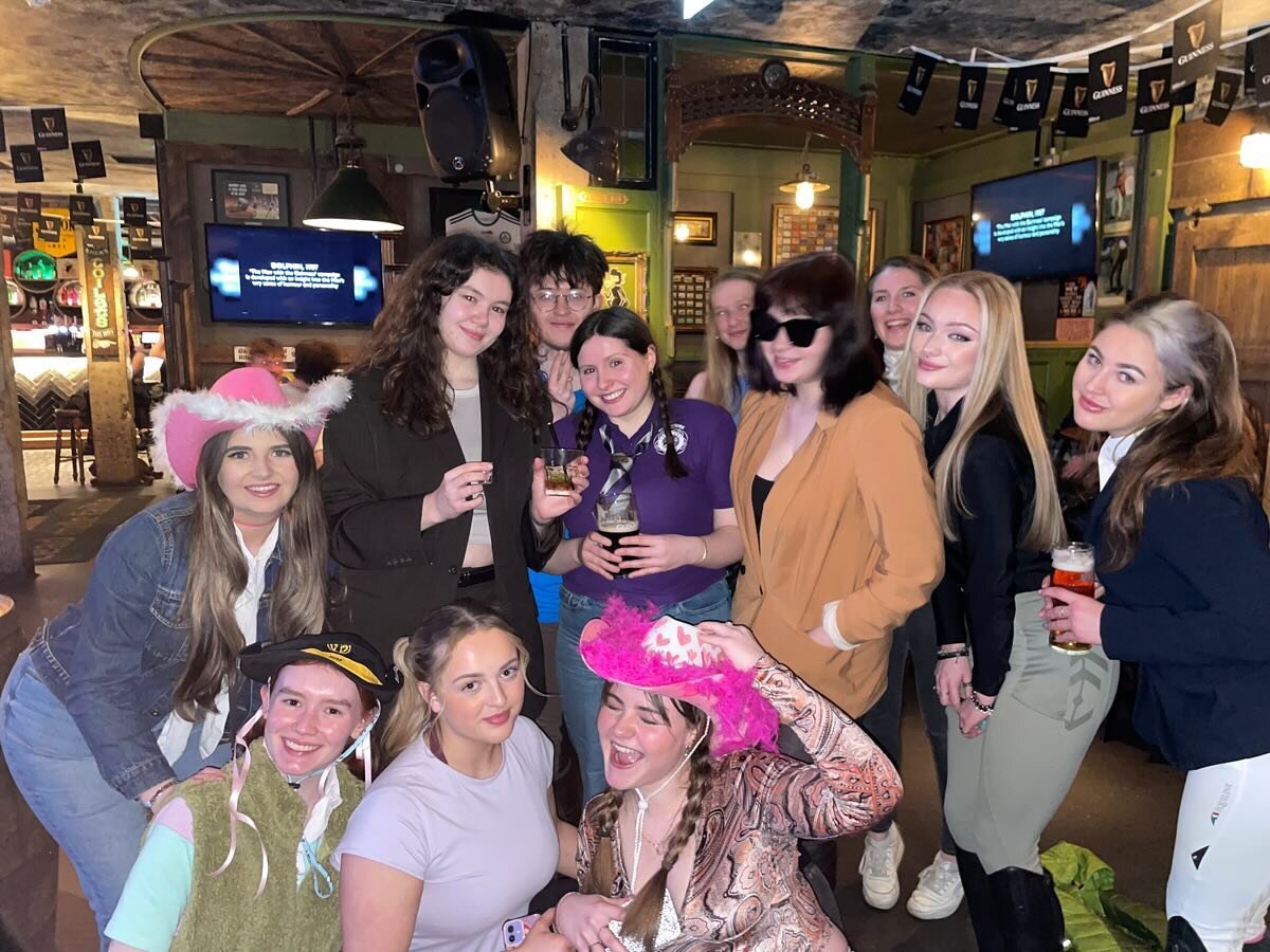 The club had a great evening at the annual pub canter last night! A few pony club kids, pony club mothers and girls *fully* ready for competition headed around some committee members flats and finished the night at Kitty&rsquo;s! Baby guinesses were 