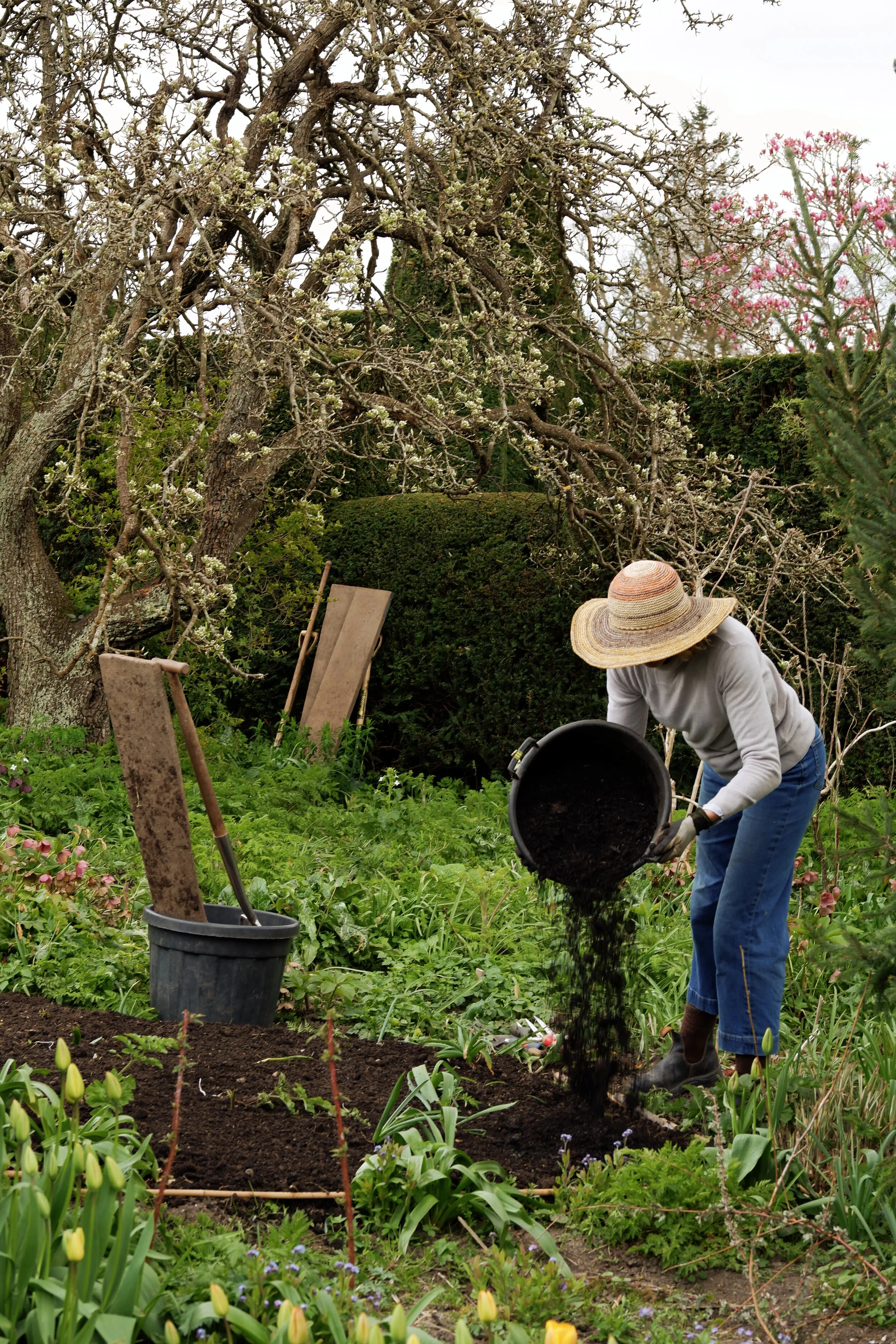 dixter-gardener.jpg