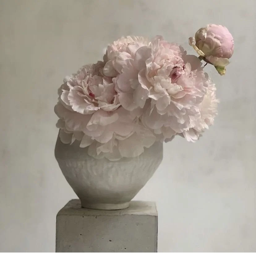 Peonie. Un bouquet di fine stagione