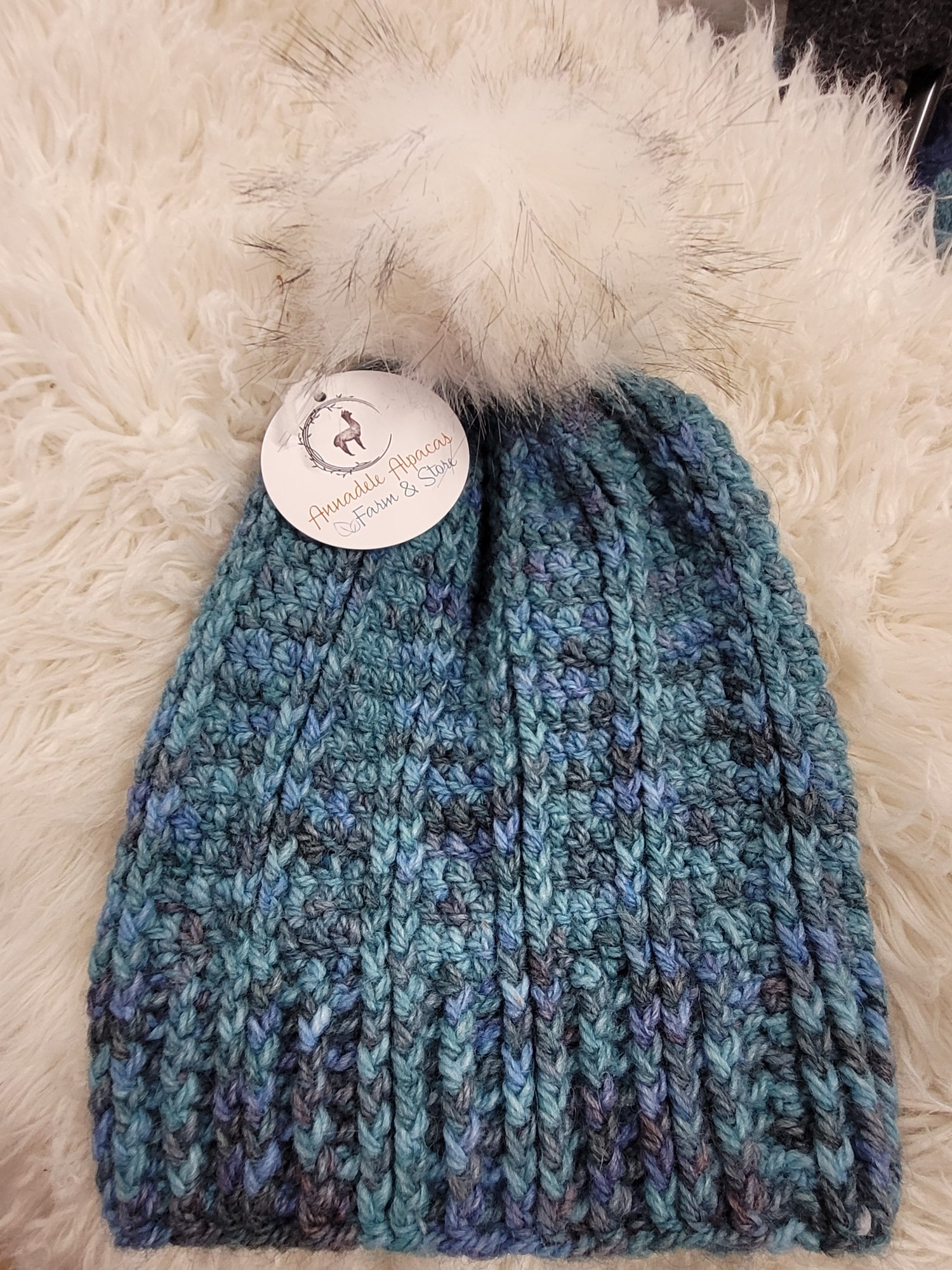 A Free Pattern: The perfect alpaca hat for cold winter nights