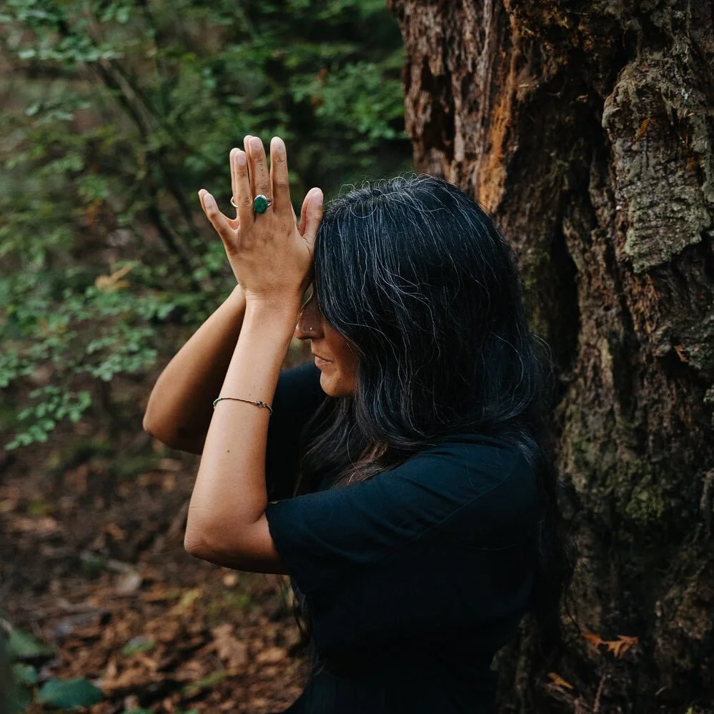 H E A L I N G.⁣
not linear.⁣
a push + pull of evolving + retreating.⁣
clutching. fearing. gripping. pulling you back.⁣
while trying to grow like the branches of a tree.⁣
⁣
H E A L I N G. ⁣
getting pulled out by the undertow.⁣
pulled under. flipped ar