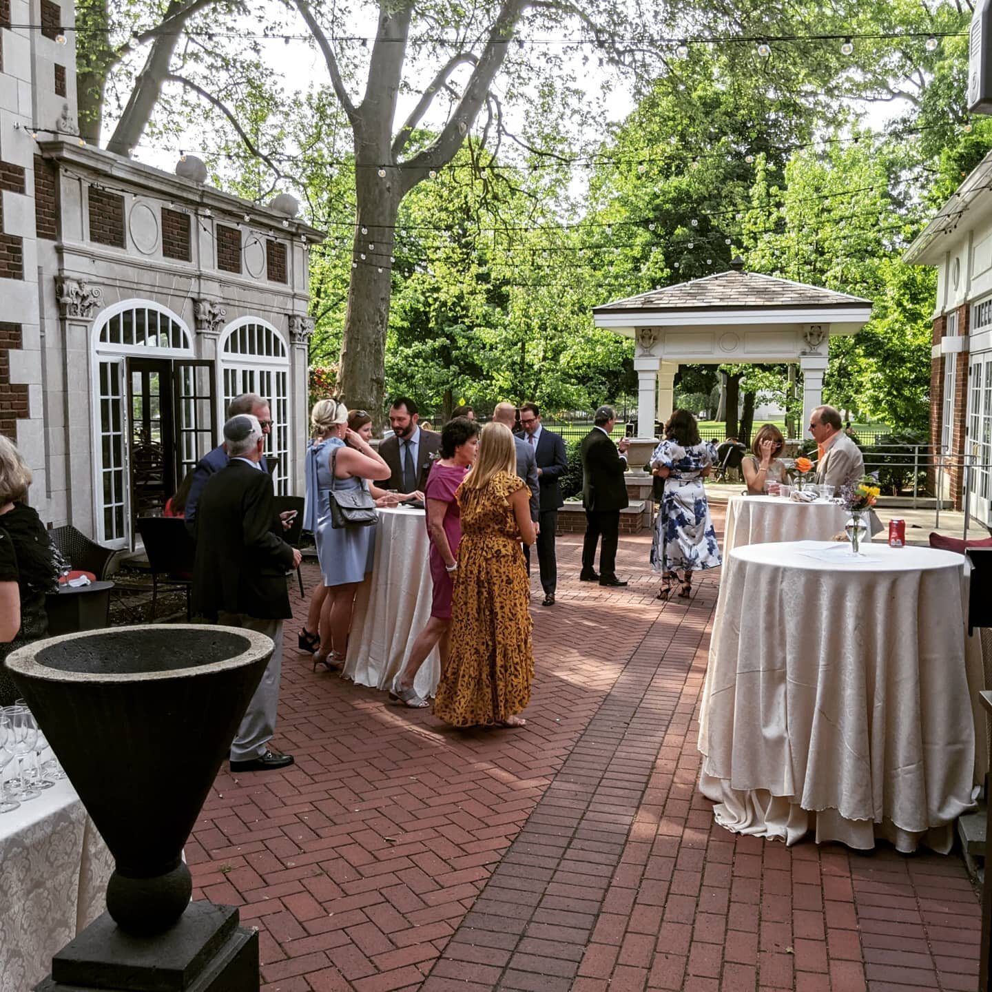 @zackbruellevents does an incredible job catering events of all kinds! Check out this beautiful wedding in the forever stunning Glidden House 👏👏
@gliddenhousehotel 
&bull;
&bull;
#zackbruell #zackbruellevents #universitycircle #cleveland #clefood #