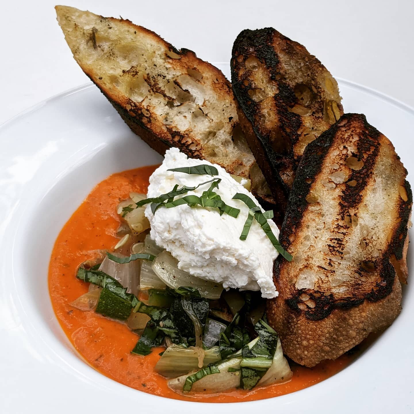 Fresh ricotta with roasted onion &amp; squash salad, tomato puree and grilled bread 🙂
See you tonight! 
&bull;
&bull;
#zackbruell #freshcheese #appetizer #special #happyfriday #universitycircle