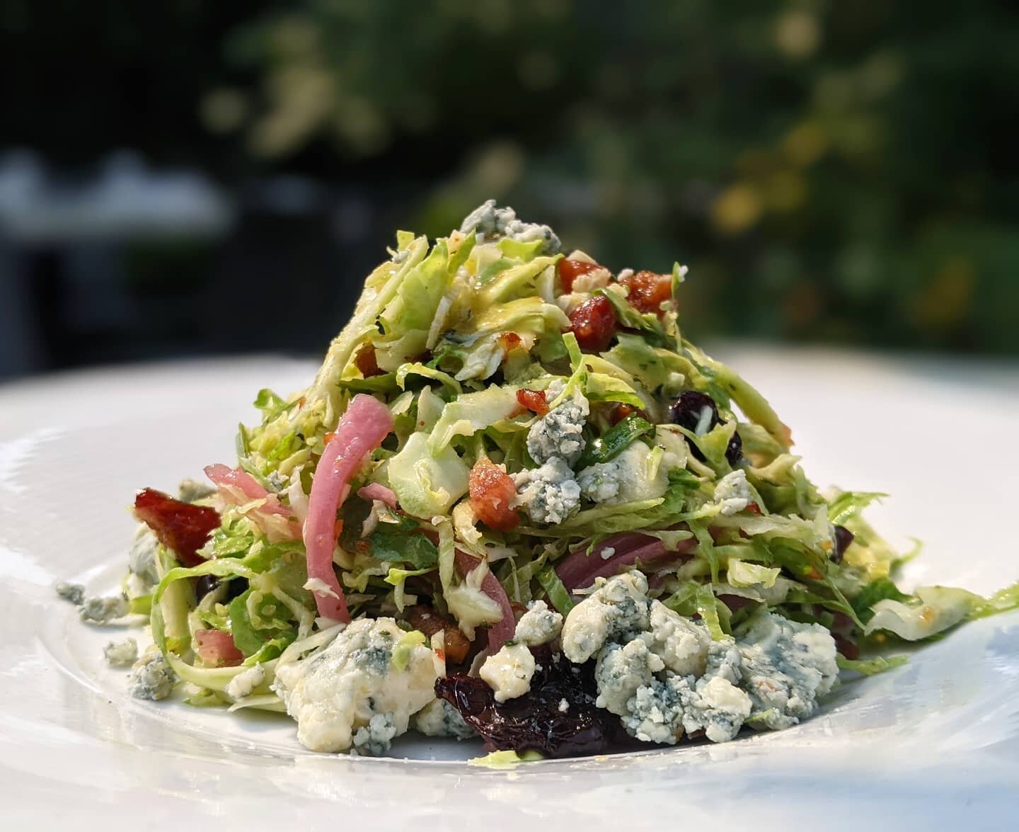 Shaved Brussels Sprouts Salad
&bull;
&bull;
#saladspecial #zackbruell #universitycircle #clefoodies #clefood #patioweather #outdoordining
