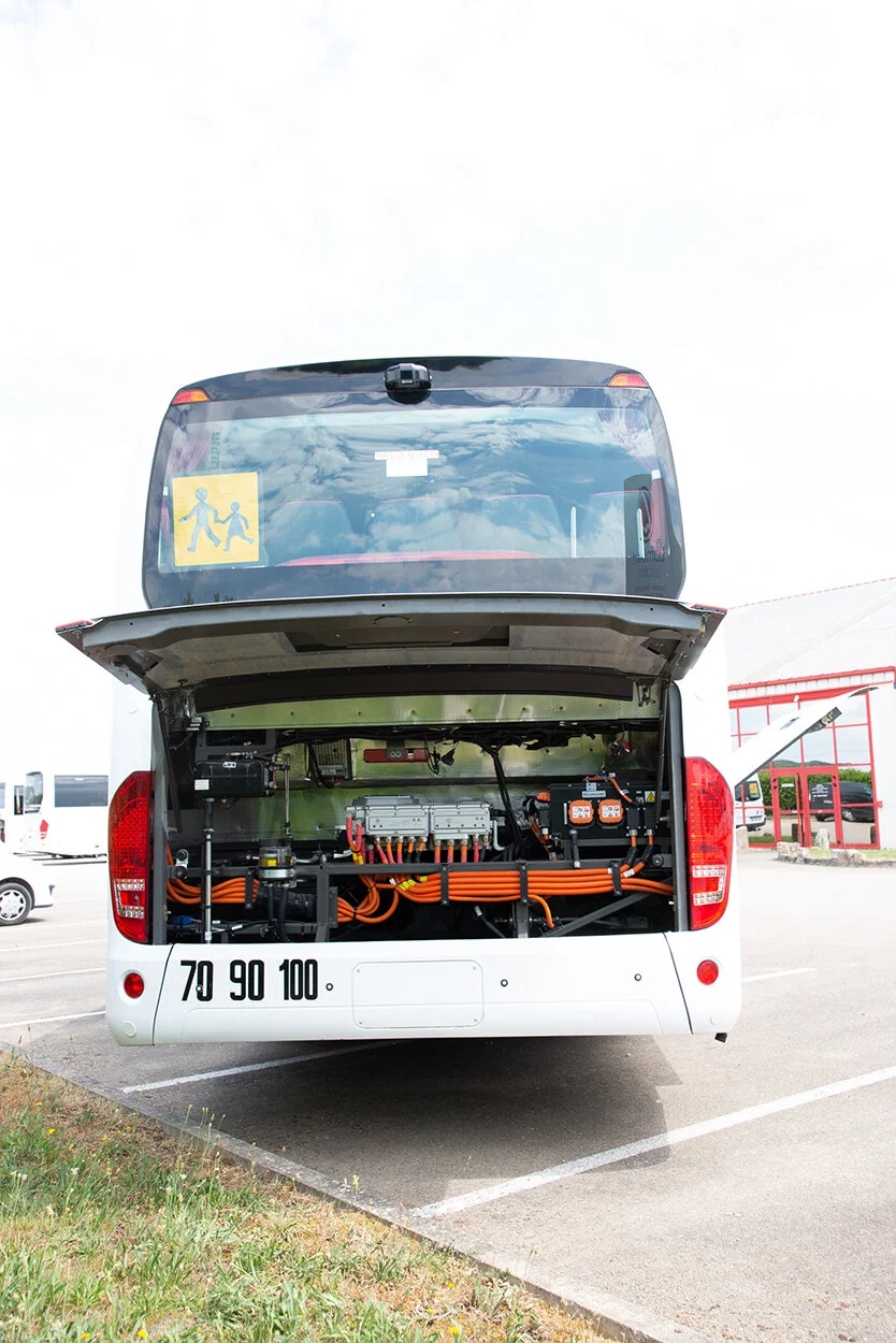 Location autocar électrique sans chauffeur — Lambert Locations